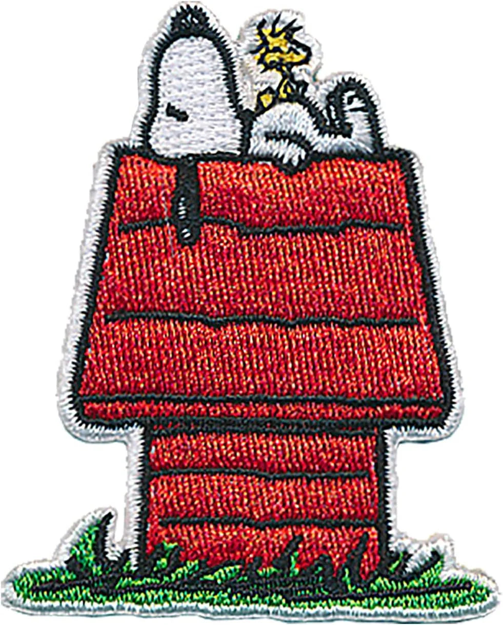 Tervis Peanuts Best Buddies Collection Snoopy Woodstock House Made in USA Double Walled Insulated Tumbler Travel Cup Keeps Drinks Cold & Hot, 10oz Wavy, Felt