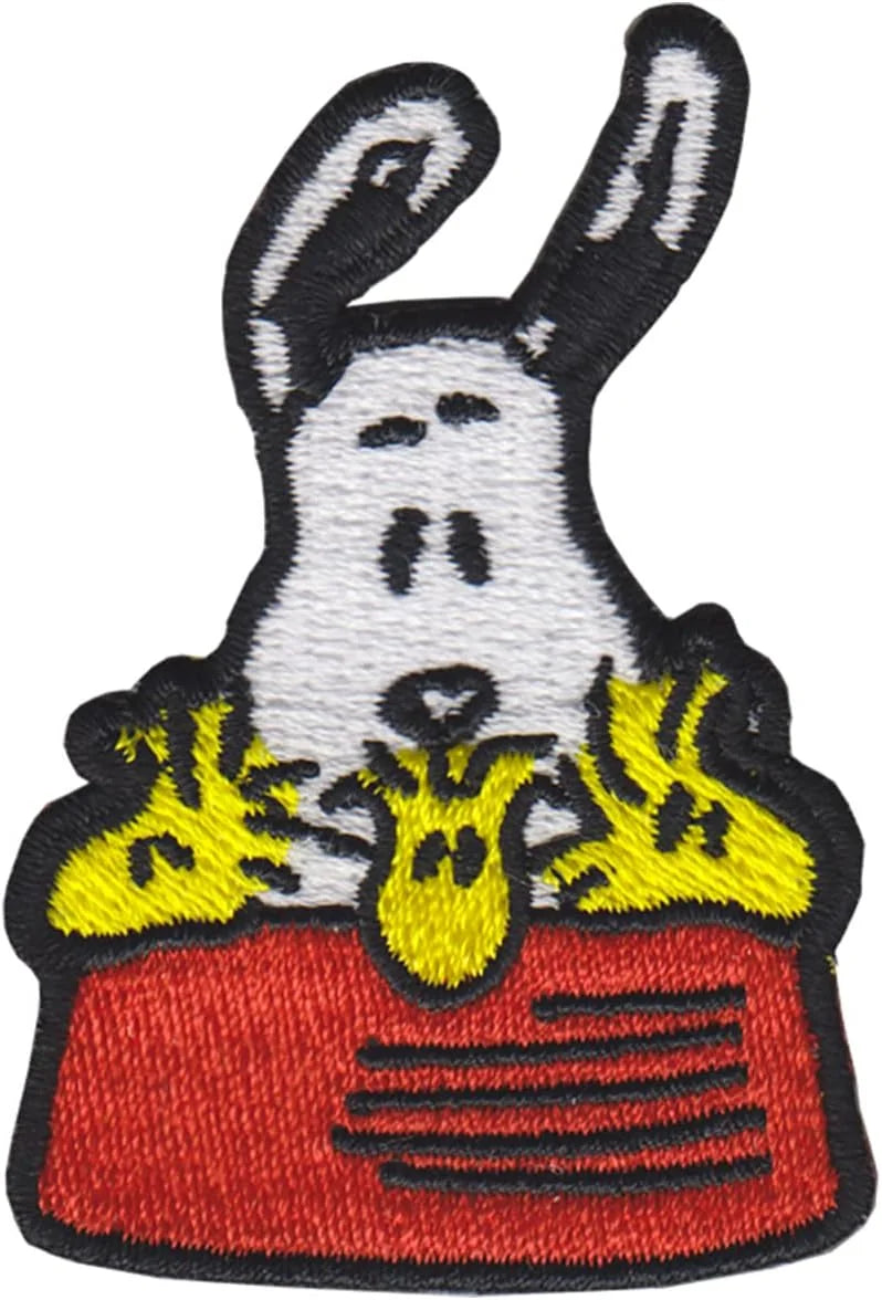 Tervis Peanuts Best Buddies Collection Snoopy Woodstock House Made in USA Double Walled Insulated Tumbler Travel Cup Keeps Drinks Cold & Hot, 10oz Wavy, Felt